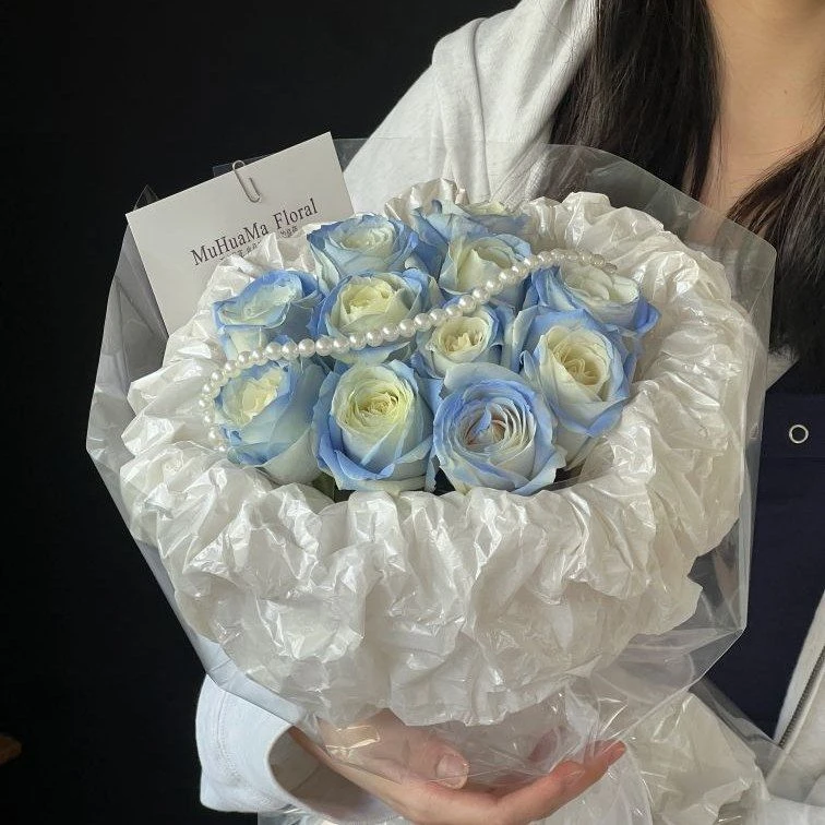 【人间的糖】11朵碎冰蓝玫瑰圆形花束