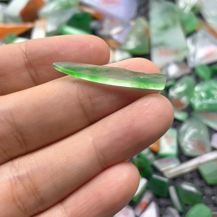 定制翡翠未镶嵌天然翡翠