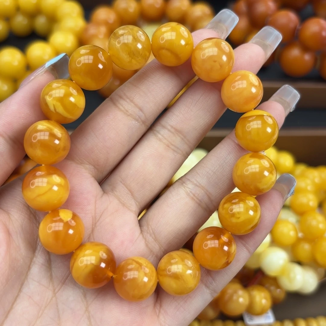 ****。未镶嵌颈饰琥珀蜜蜡