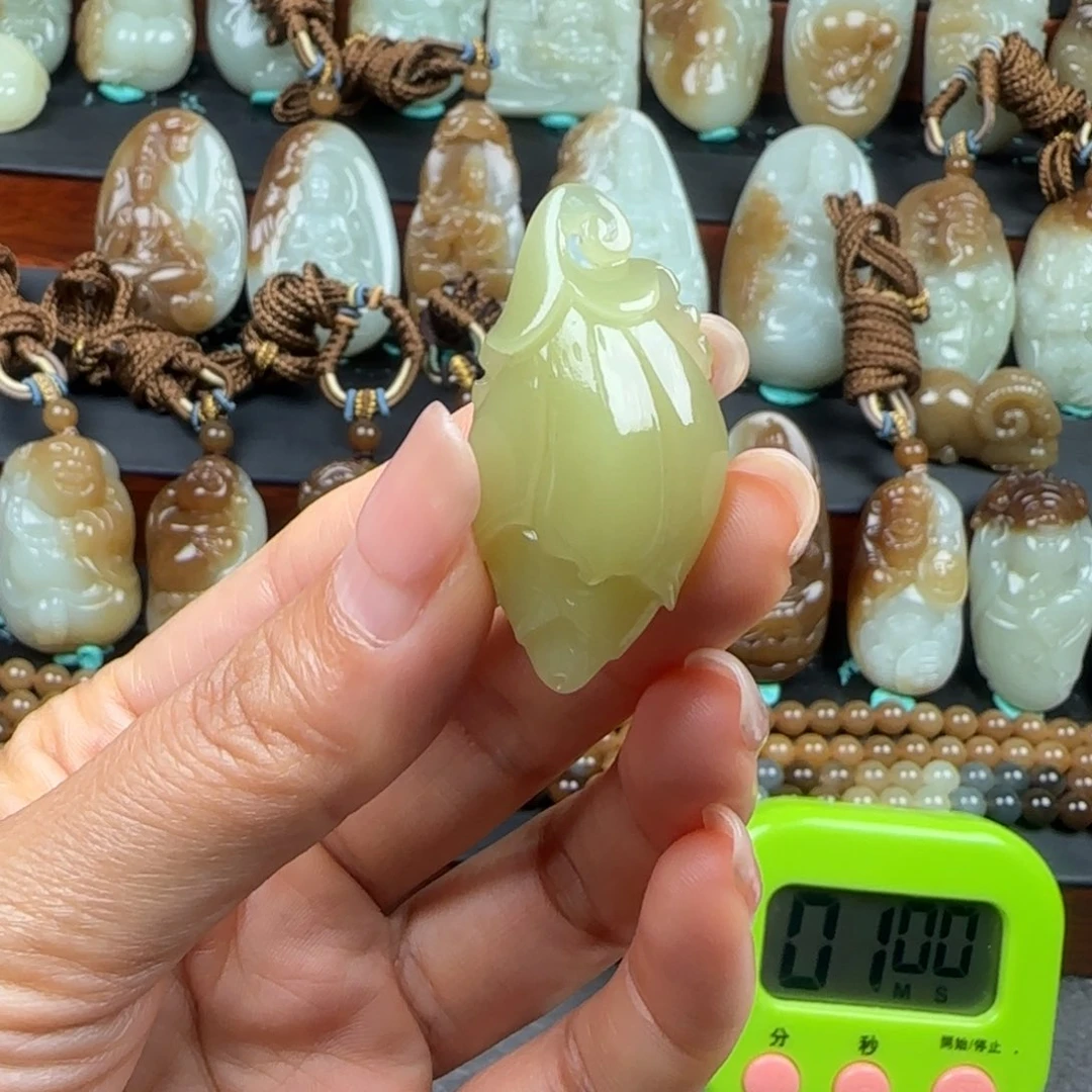 和田玉未镶嵌挂件小*米