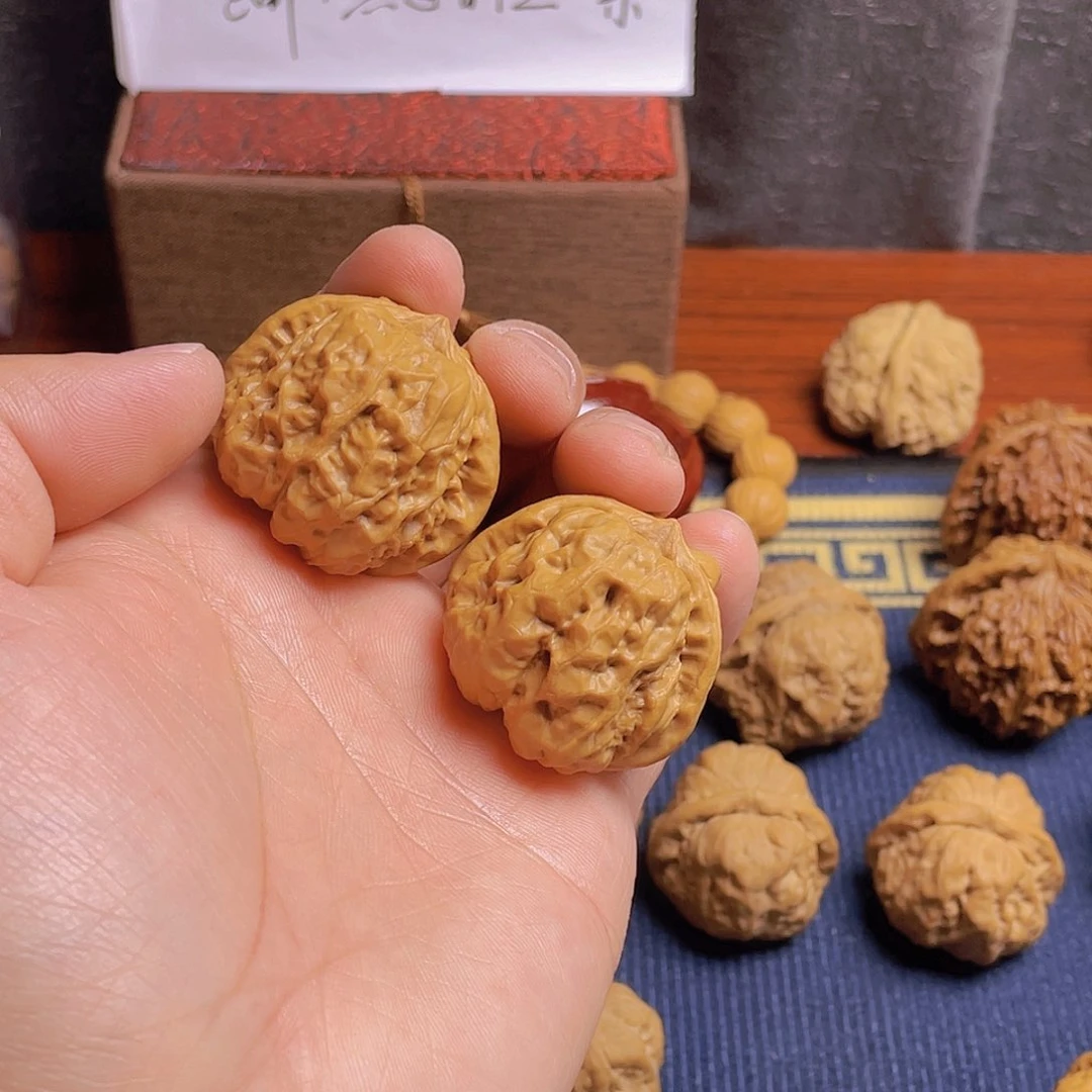 文玩核桃吊坠刘*?蛤蟆头