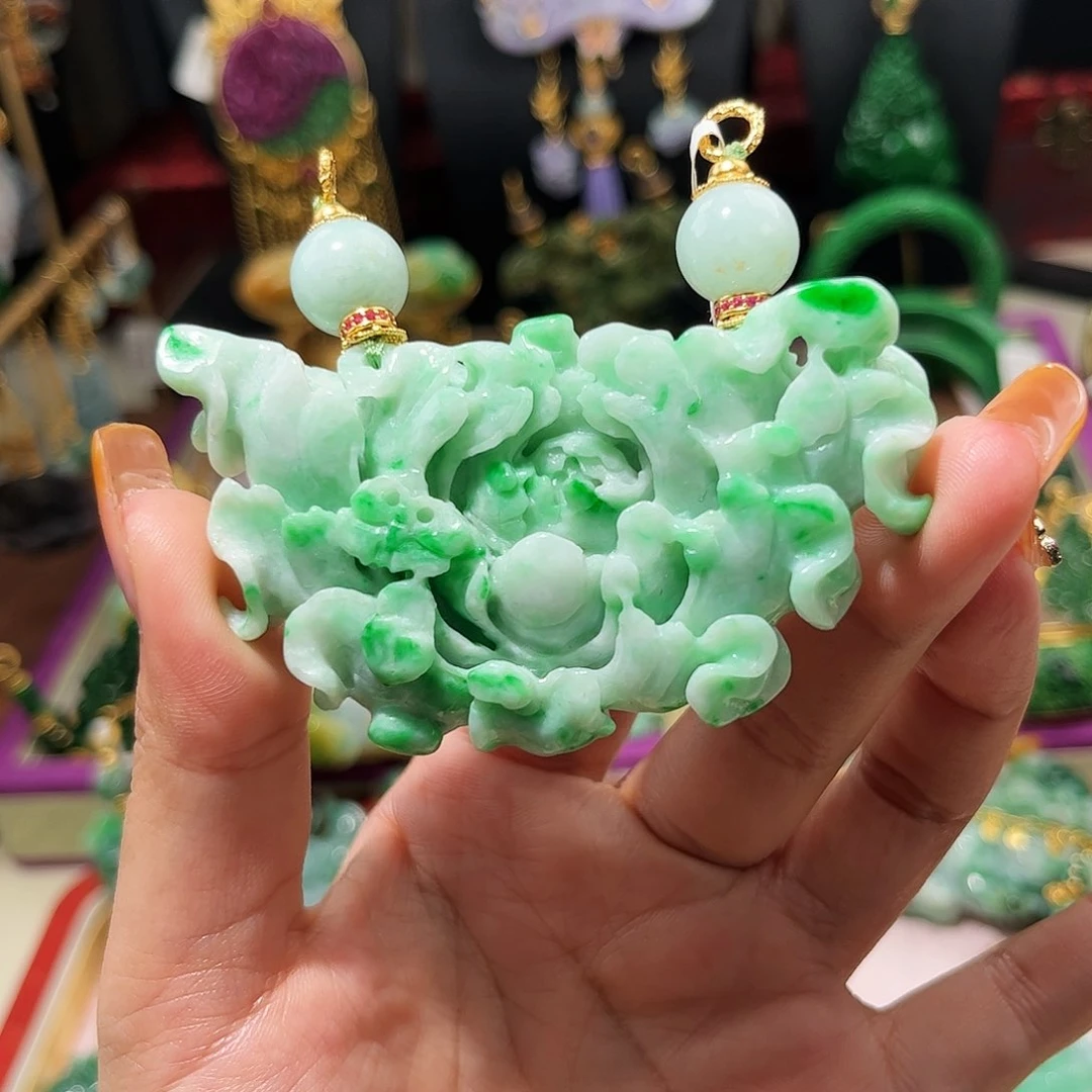 【闪购商品】翡翠吊坠(赠链)未镶嵌翡翠