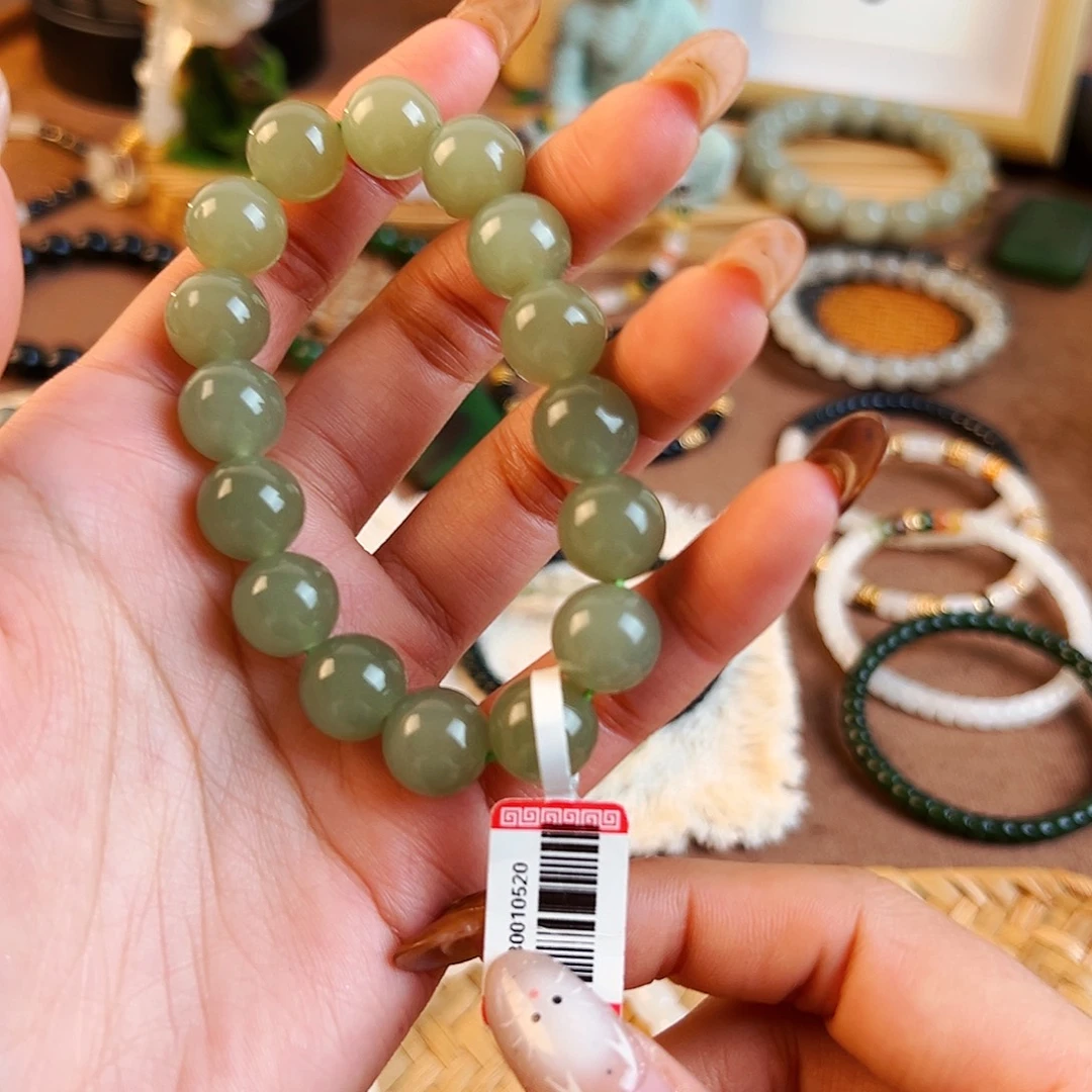 和田玉未镶嵌手串
