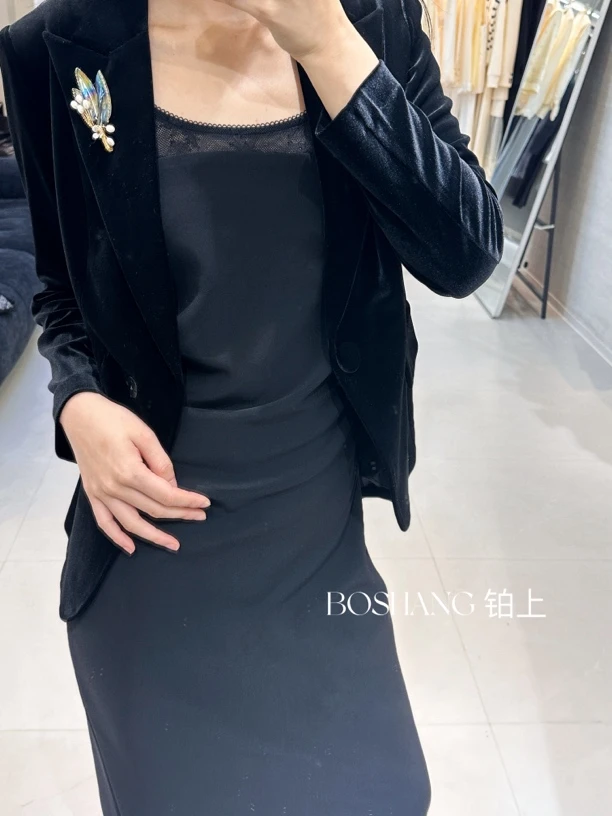 2025新款无袖气质显瘦吊带连衣裙