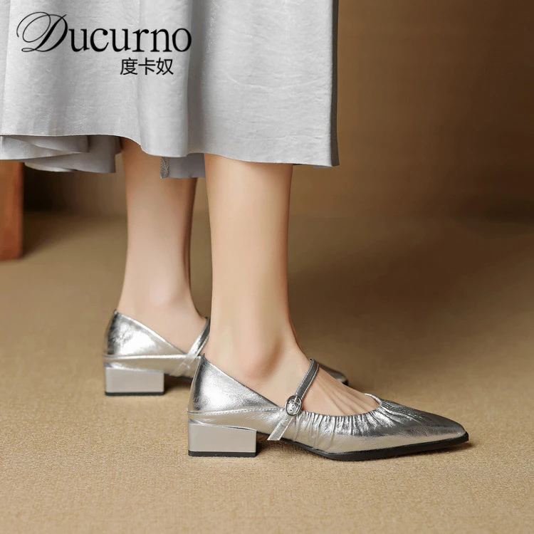 DUCURNO法式褶皱真皮银色单鞋女2025新款可踩跟软面尖头玛丽珍鞋