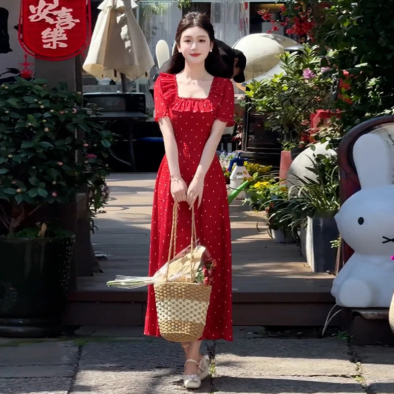 法式复古方领红色波点碎花连衣裙子女装夏季新款绝美收腰长裙2474