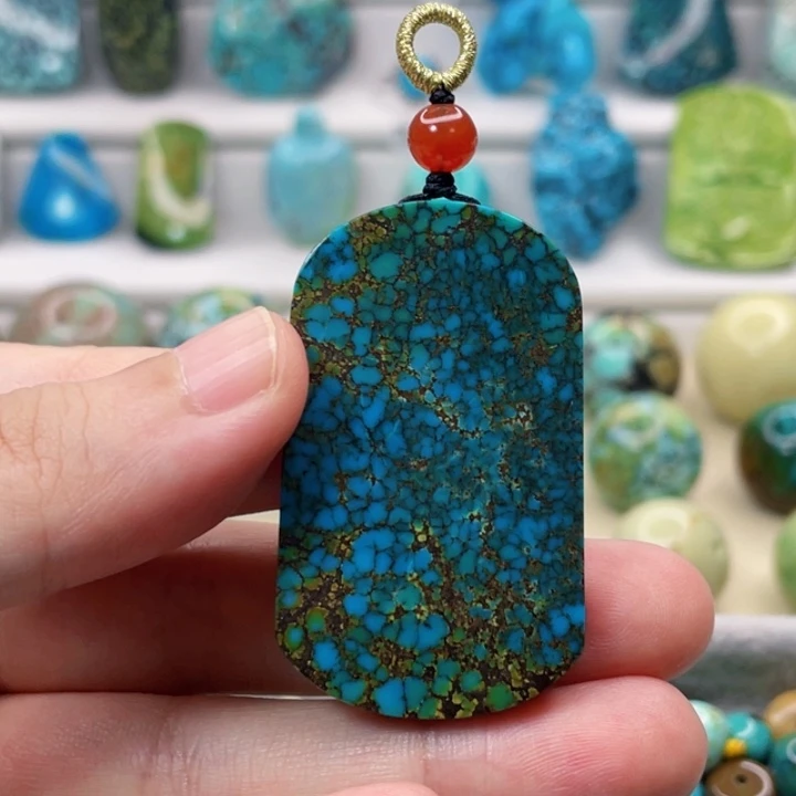 绿松石未镶嵌颈饰