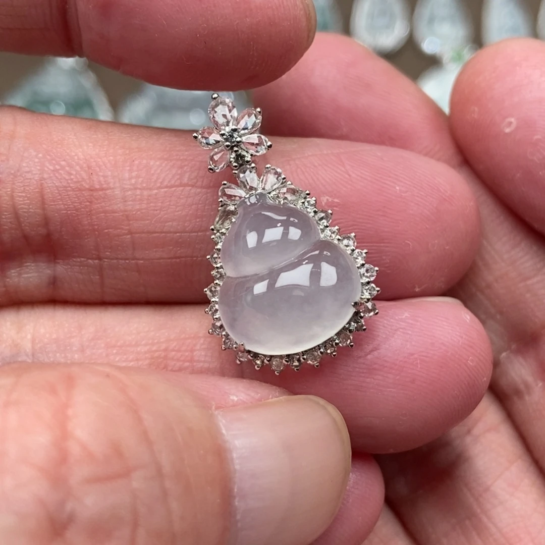 翡翠18K金镶嵌吊坠(不含链)葫芦