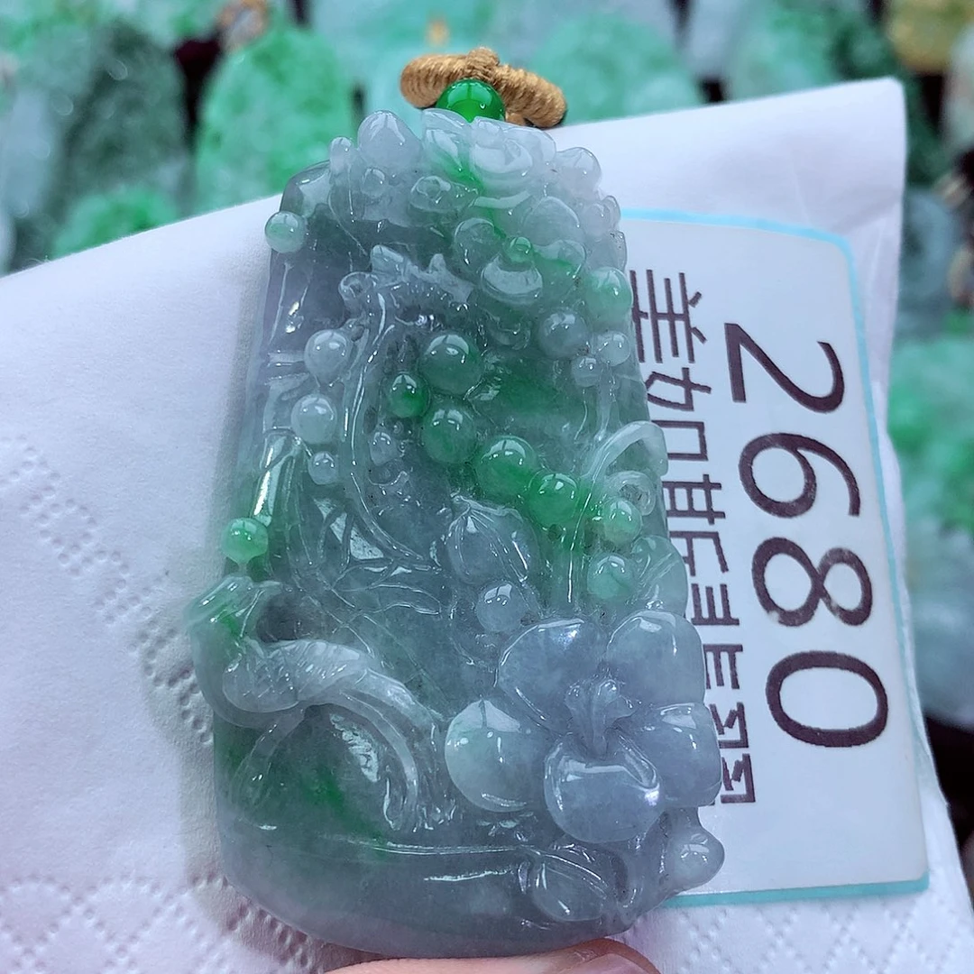 吊坠(不含链)未镶嵌翡翠