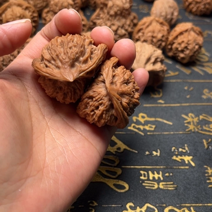 z***n盘龙纹双蛇尖上有磕