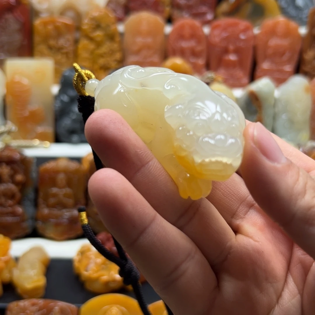 石英质玉（黄龙玉）黄龙玉未镶嵌司*