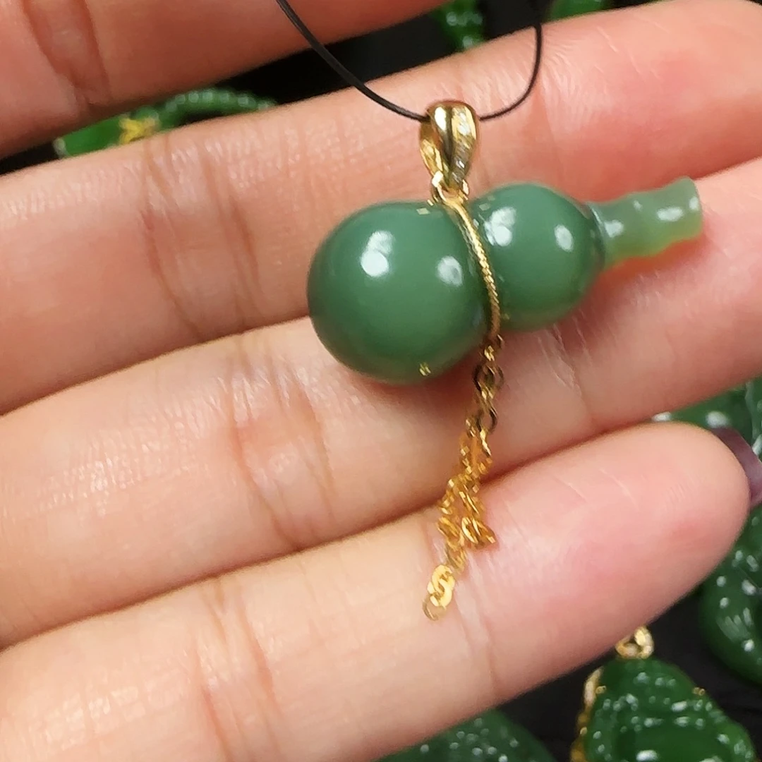 和田玉（碧玉）18K金镶嵌颈饰