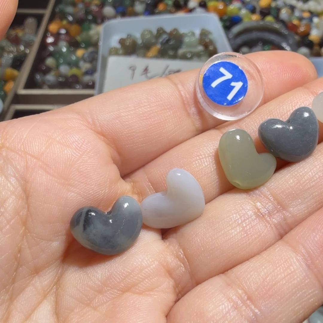 和田玉未镶嵌珠宝奇石