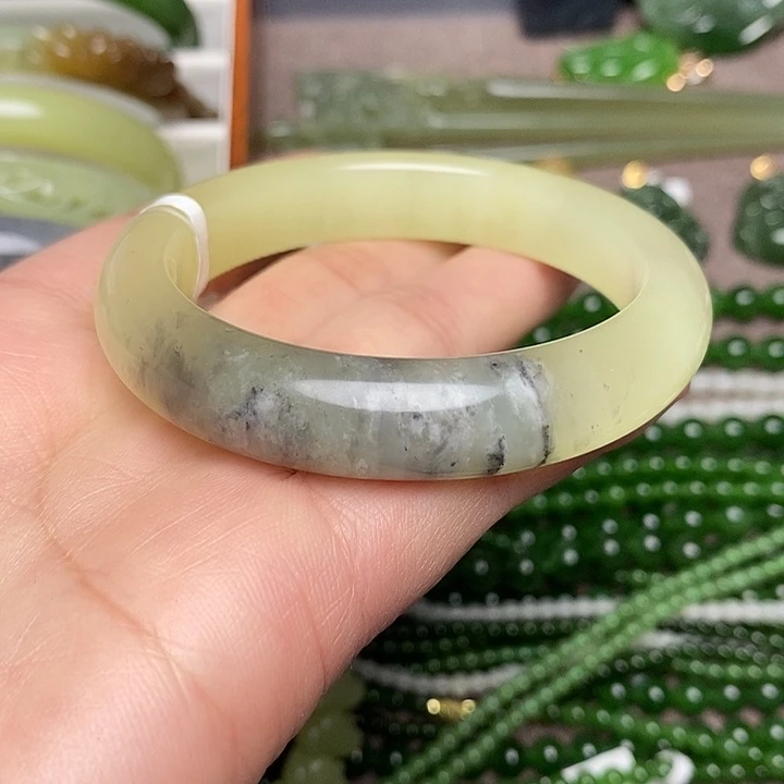 和田玉未镶嵌手镯53 54