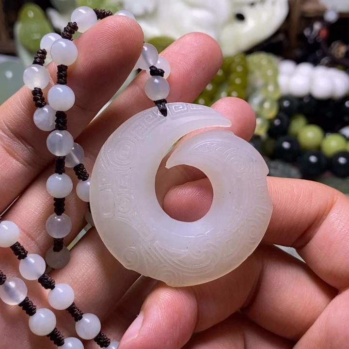 岫玉未镶嵌岫玉颈饰