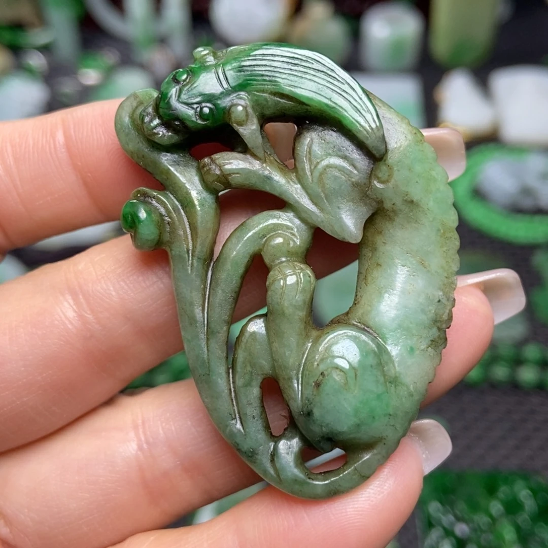 翡翠未镶嵌挂件清