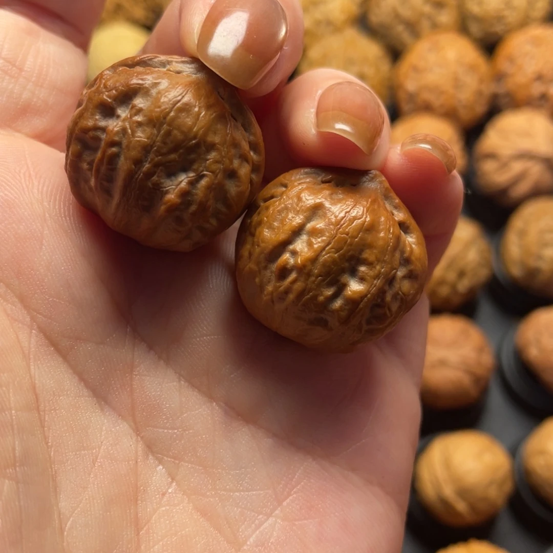 把件文玩核桃肉球