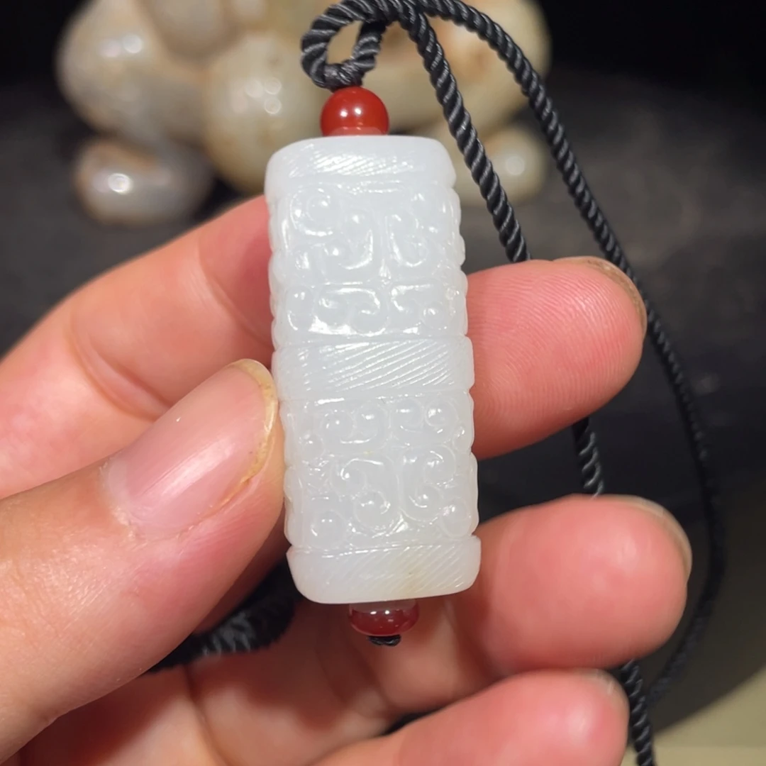 未镶嵌和田玉（糖玉）挂件