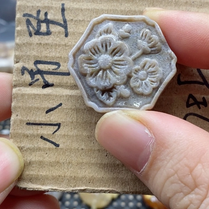 硅化珊瑚（珊瑚玉）颈饰未镶嵌