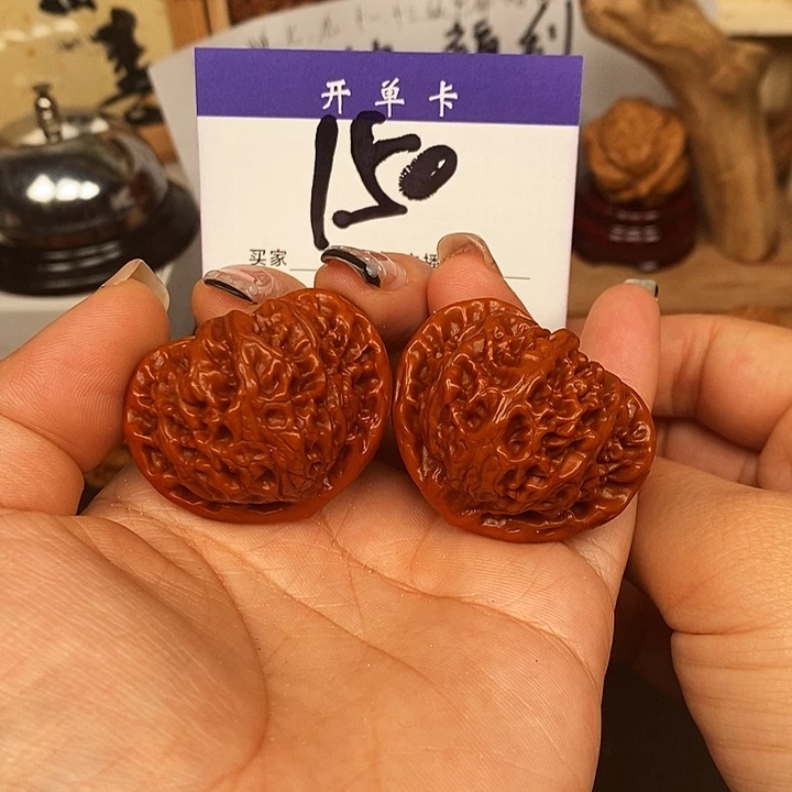 吊坠桃核宫灯41机刷s