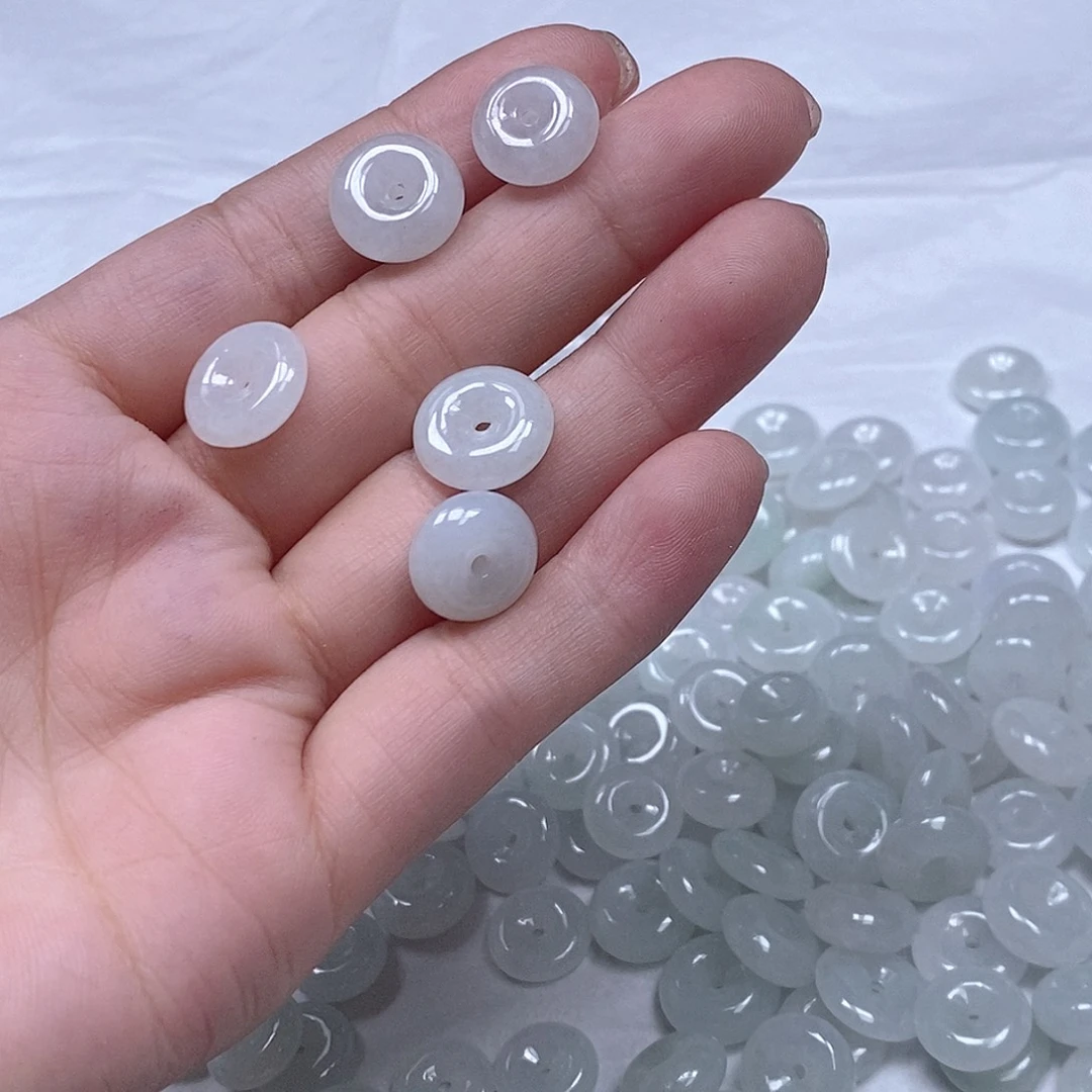 翡翠散珠翡翠吊坠