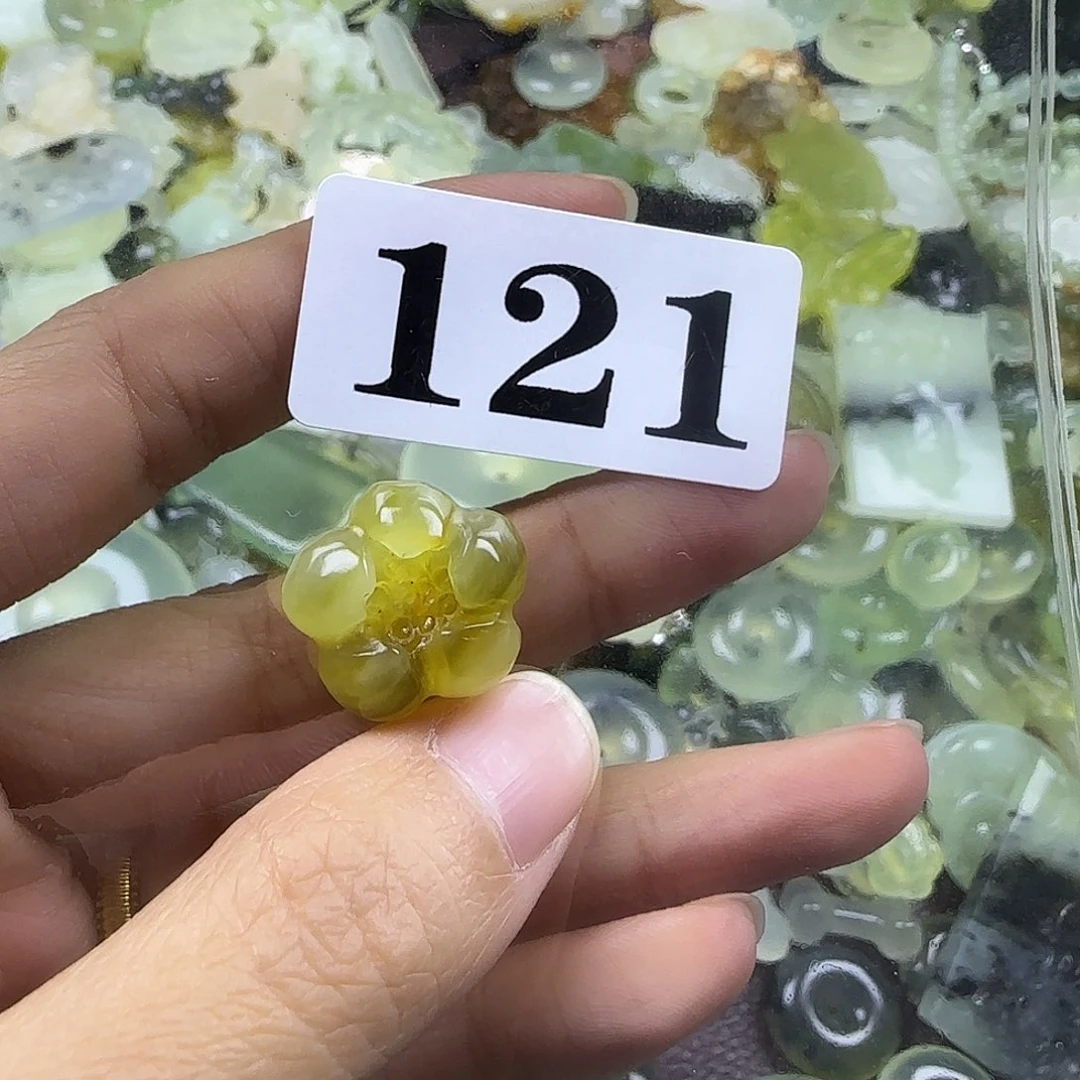 蛇纹石玉未镶嵌岫玉吊坠