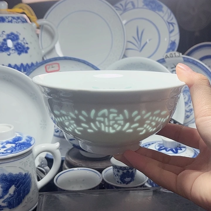 碗隐青雕塑福字六寸面碗