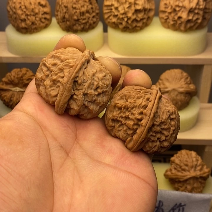 文玩核桃吊坠可*42白狮子福利