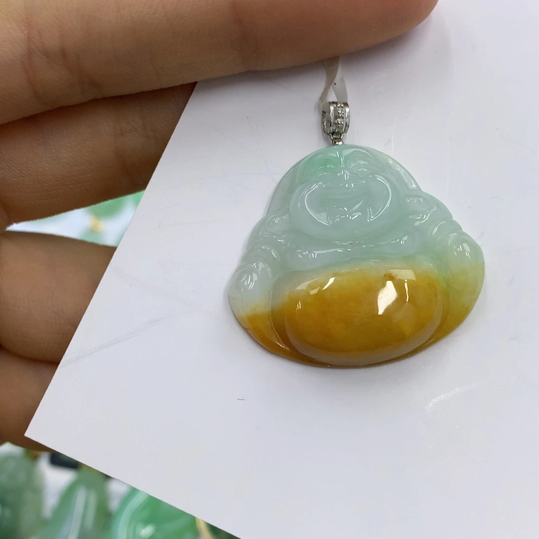 翡翠18K金镶嵌颈饰翡翠