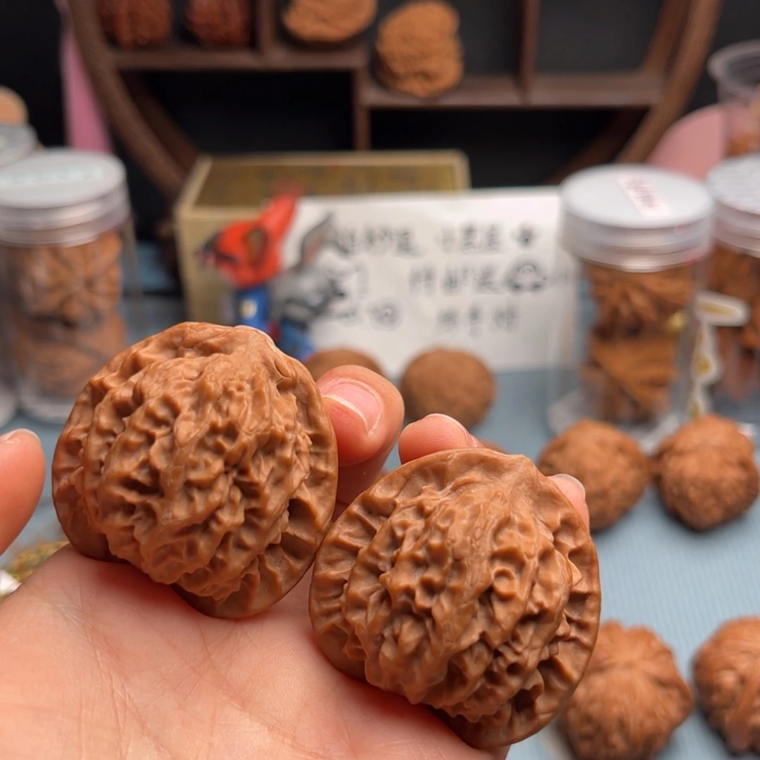 锅***肉把件文玩核桃秦公子703，40-36-39