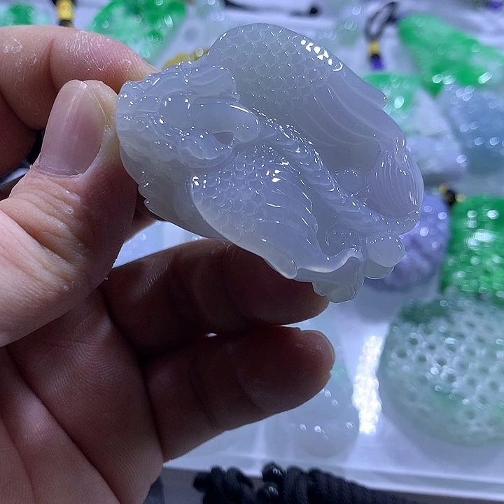 翡翠未镶嵌颈饰天然翡翠A货吊坠