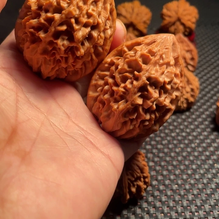 吊坠文玩核桃44mm招财鼠