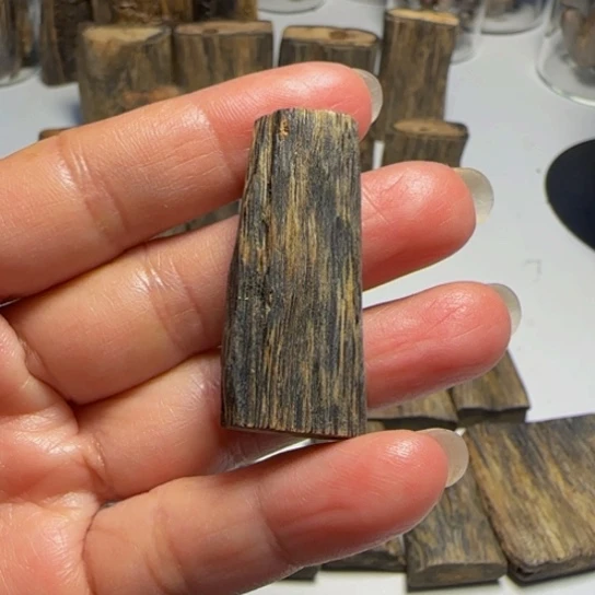 橄榄核手串/手链莫*奇楠小挂件4克