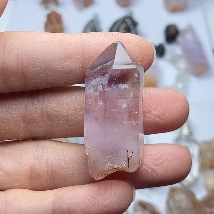 未镶嵌颈饰水晶紫闪