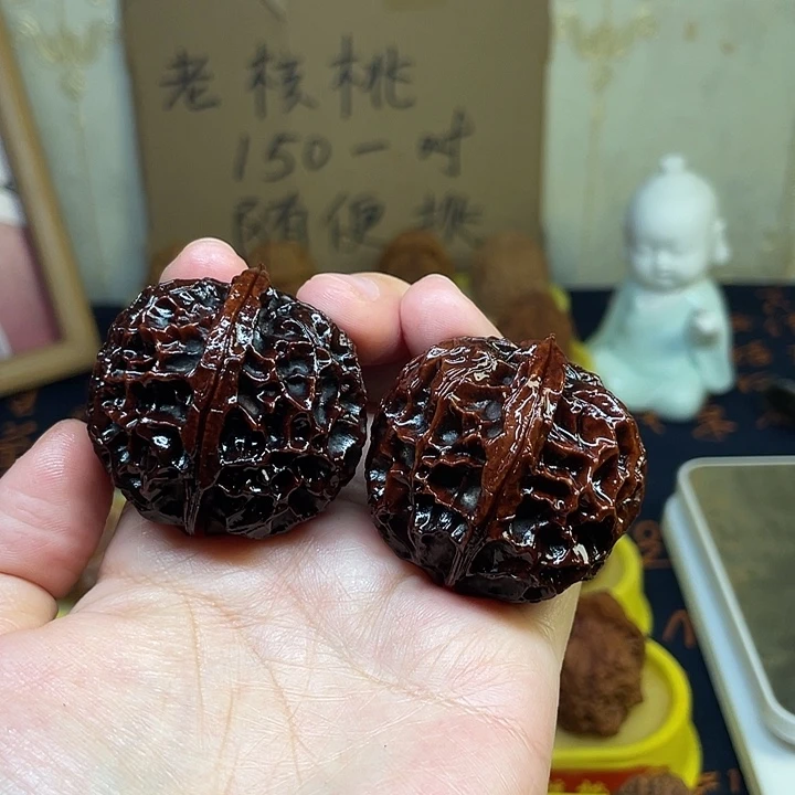 文玩核桃把件6、凤凰牡丹43