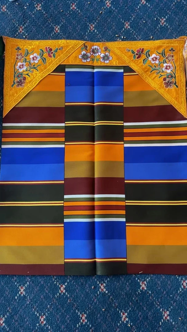 新款氆氇材质围裙帮典