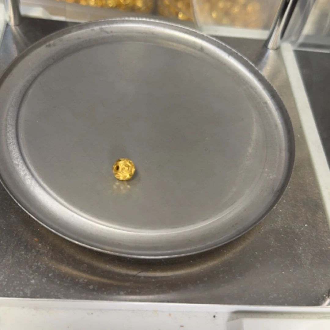 0.66g足金999转运珠卡8