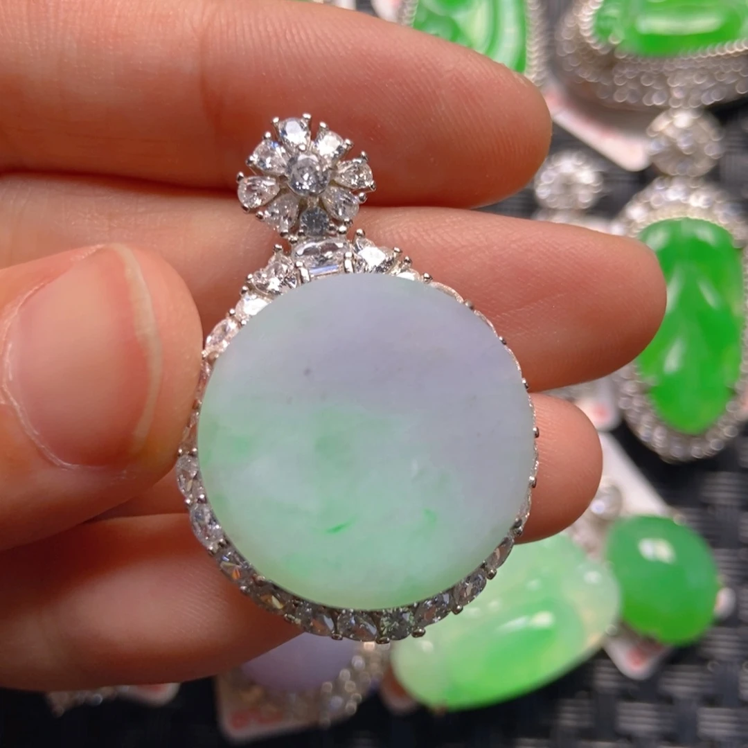 翡翠银S925镶嵌颈饰圆牌吊坠