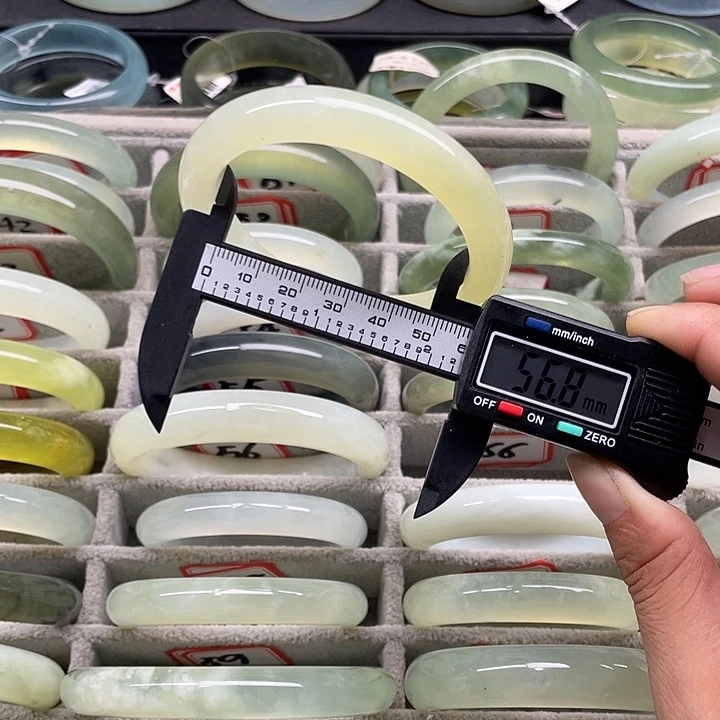 未镶嵌蛇纹石玉手镯66