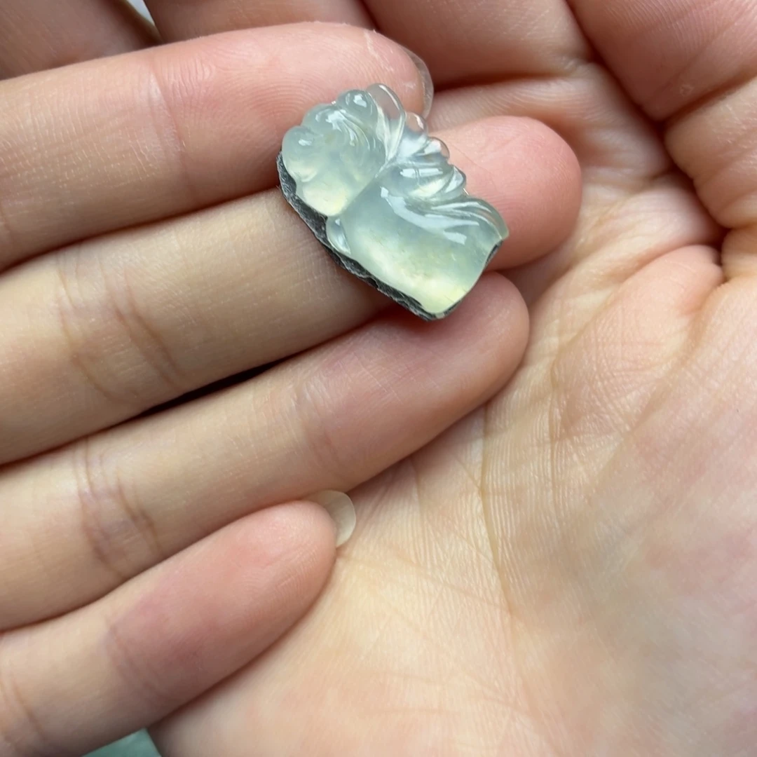 翡翠未镶嵌颈饰玻璃仙子
