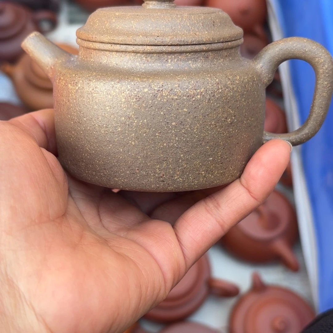 紫砂茶壶青降坡德中