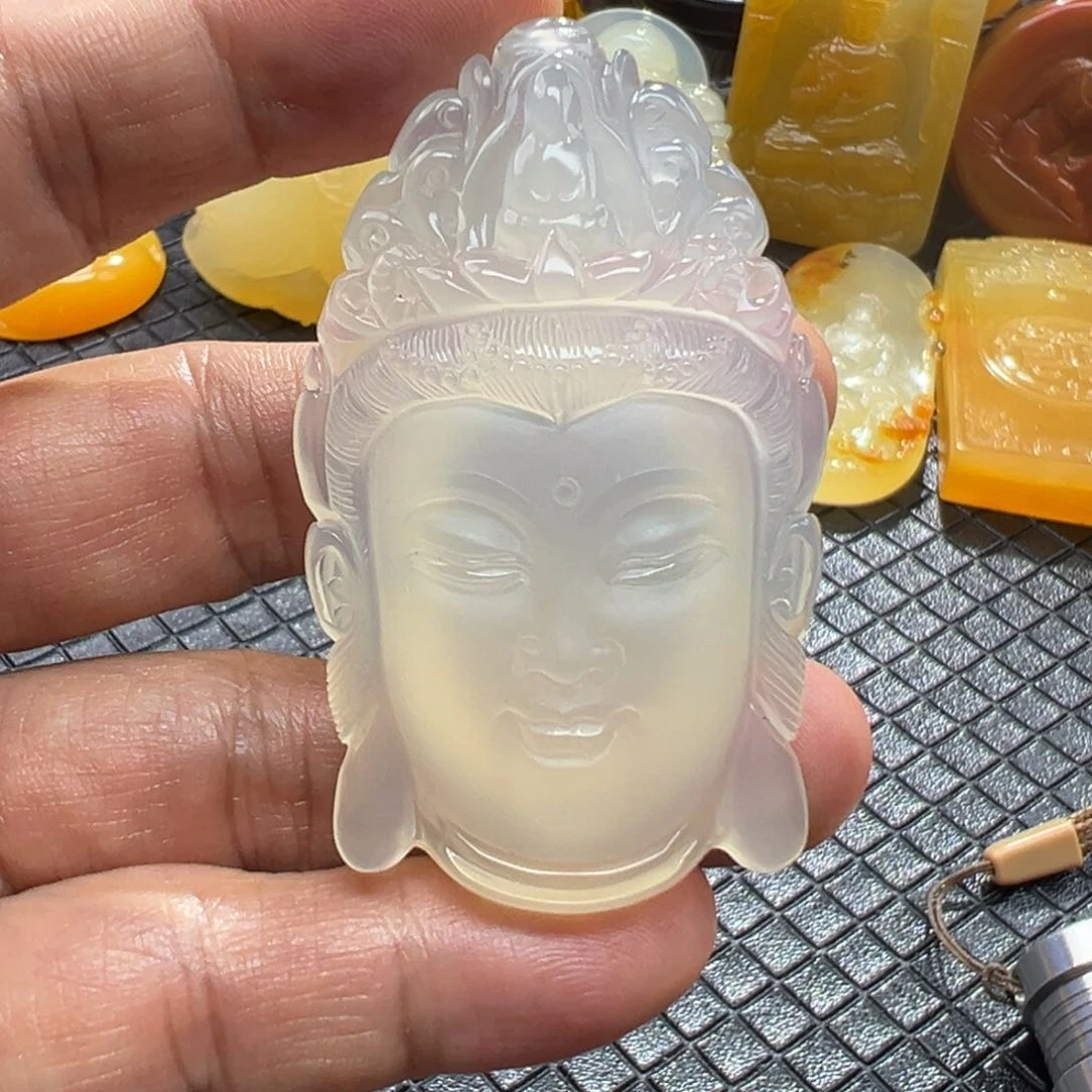 石英质玉未镶嵌颈饰