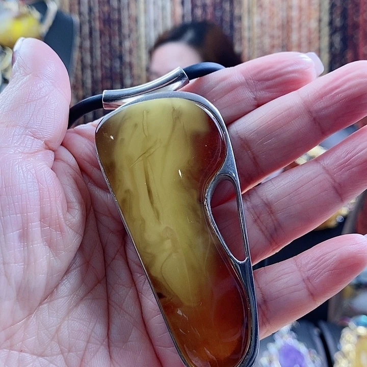 琥珀颈饰银S925镶嵌吊坠