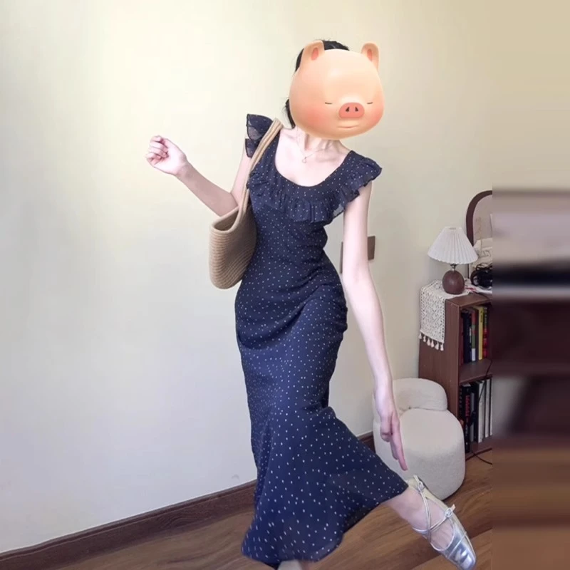 小飞袖吊带波点连衣裙子女夏季2025新款法式绝美气质方领长裙