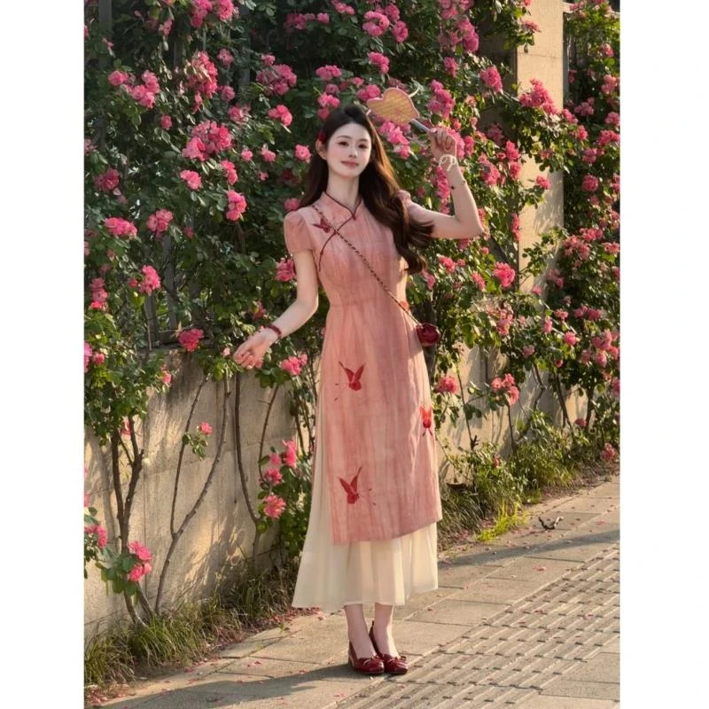 新中式国风长裙夏季收腰显瘦设计感温柔蝴蝶刺绣压褶旗袍连衣裙女