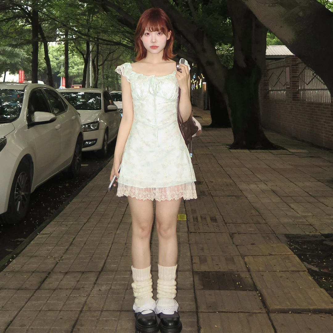 2025新款法式甜美小飞袖漂亮碎花连衣裙子女小个子夏季收腰a字裙