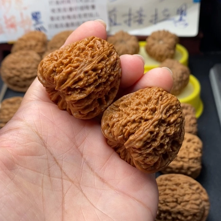 文玩核桃吊坠拉丝深凹底炮打底微色差福利37尺0883
