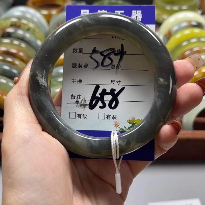 蛇纹石玉手镯未镶嵌