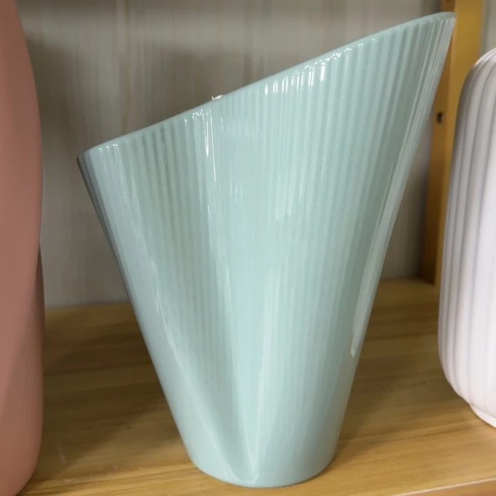 好看的花瓶赶紧搂