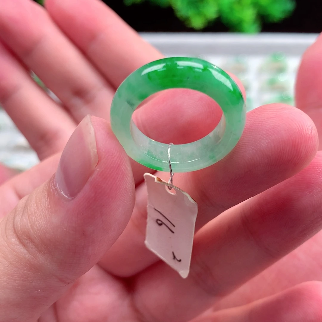 未镶嵌戒指翡翠天然